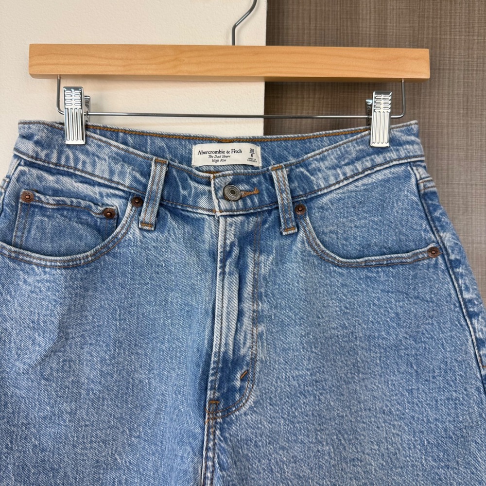 Abercrombie & Fitch Curve Love High Rise Dad Short Medium Wash Size 6 - Picture 5 of 12